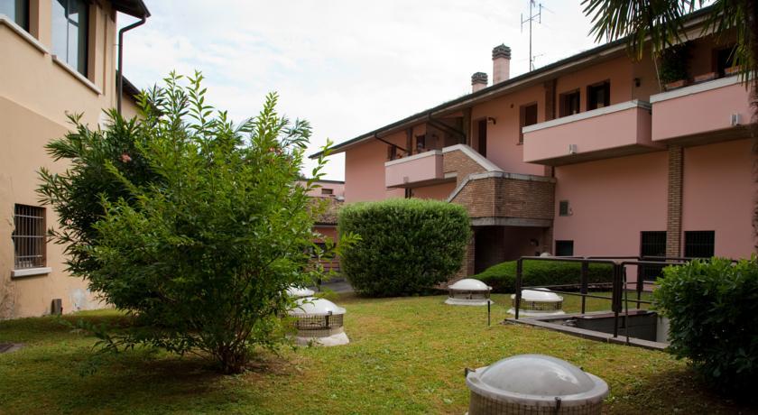 Garda Blue Lake Home Luxury Appartment Desenzano del Garda Rum bild